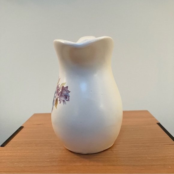 VTG McCoy Small White And  Blue Floral Pitcher Creamer Cottagecore Maximalist - Picture 5 of 8